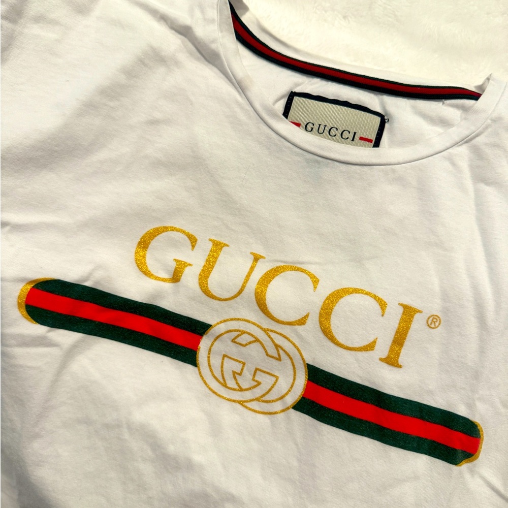 Sparkly G logo tee